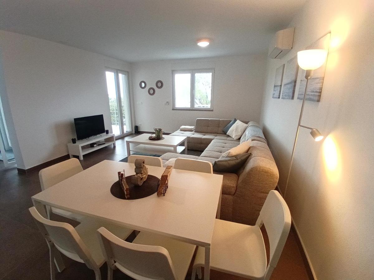 Searenity Pool Suite - Seafront Krmpote-Vodice Εξωτερικό φωτογραφία