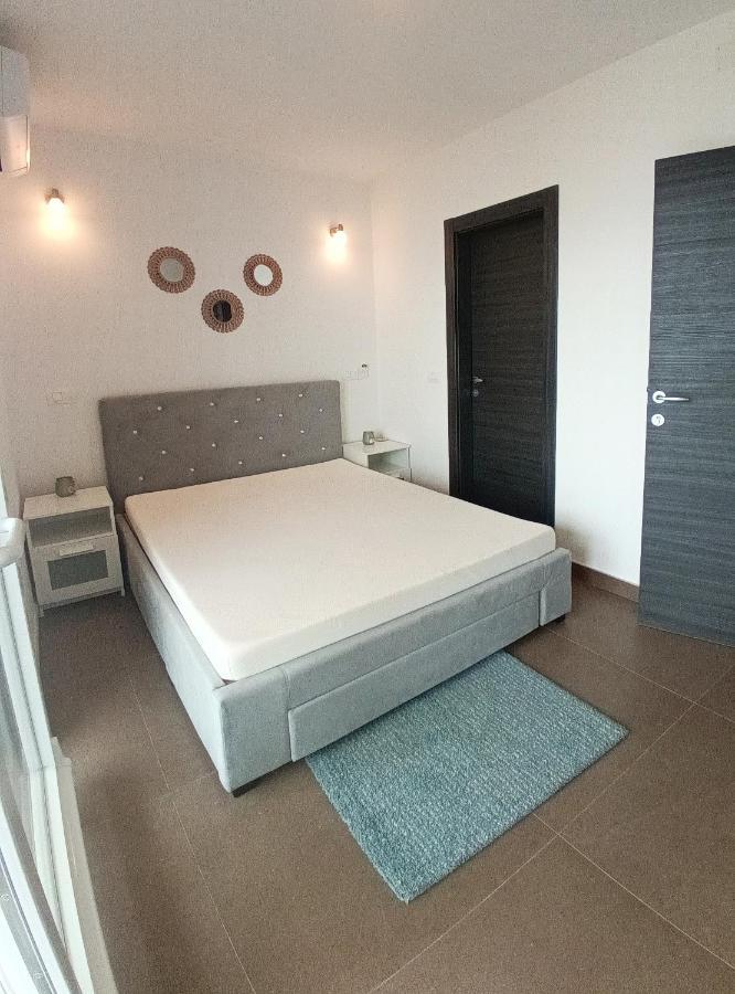 Searenity Pool Suite - Seafront Krmpote-Vodice Εξωτερικό φωτογραφία